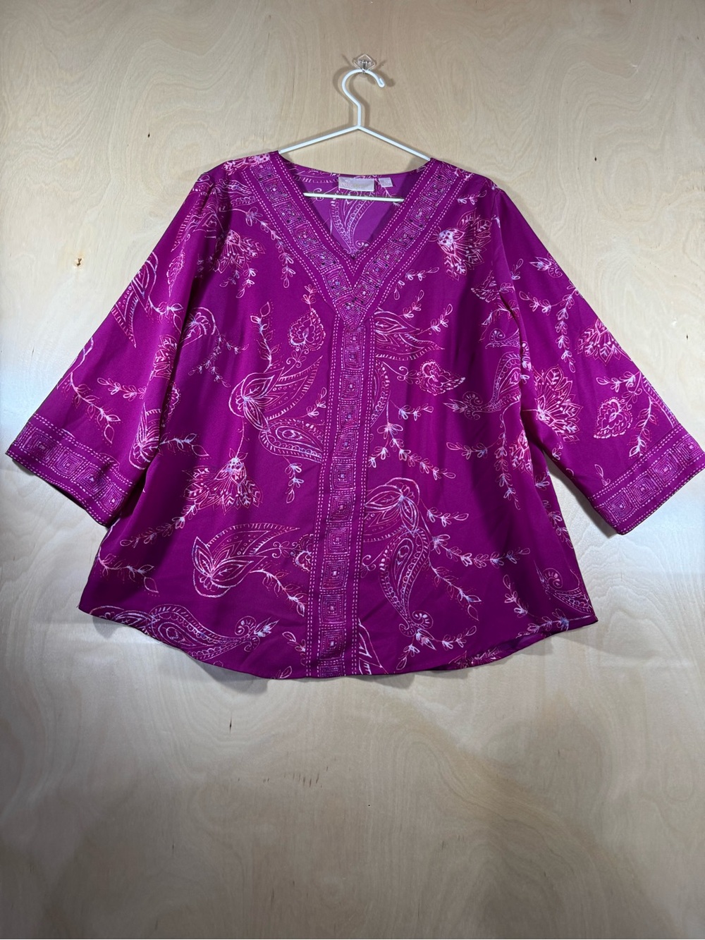 Belle by Kim Gravel Magenta Paisley V-Neck Tunic Size Large